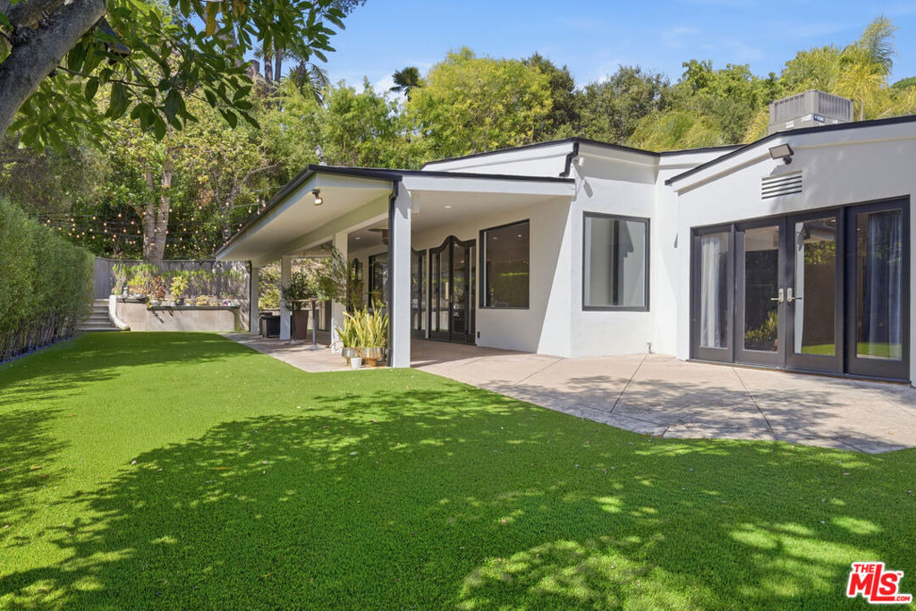 999 Casiano Road - Photo 35