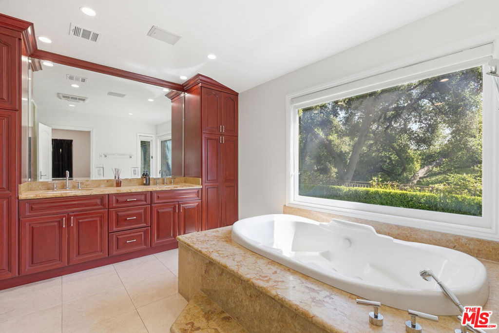 999 Casiano Road - Photo 21