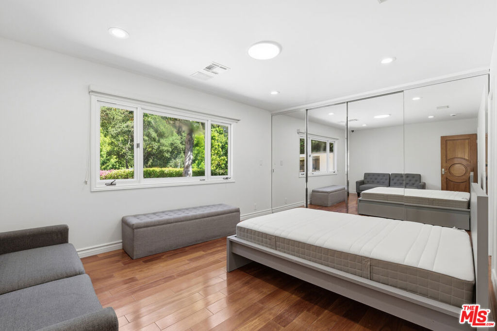 999 Casiano Road - Photo 23