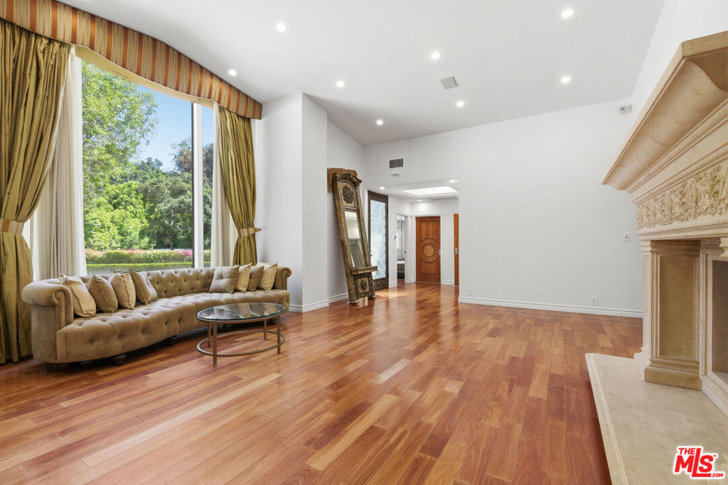 999 Casiano Road - Photo 7