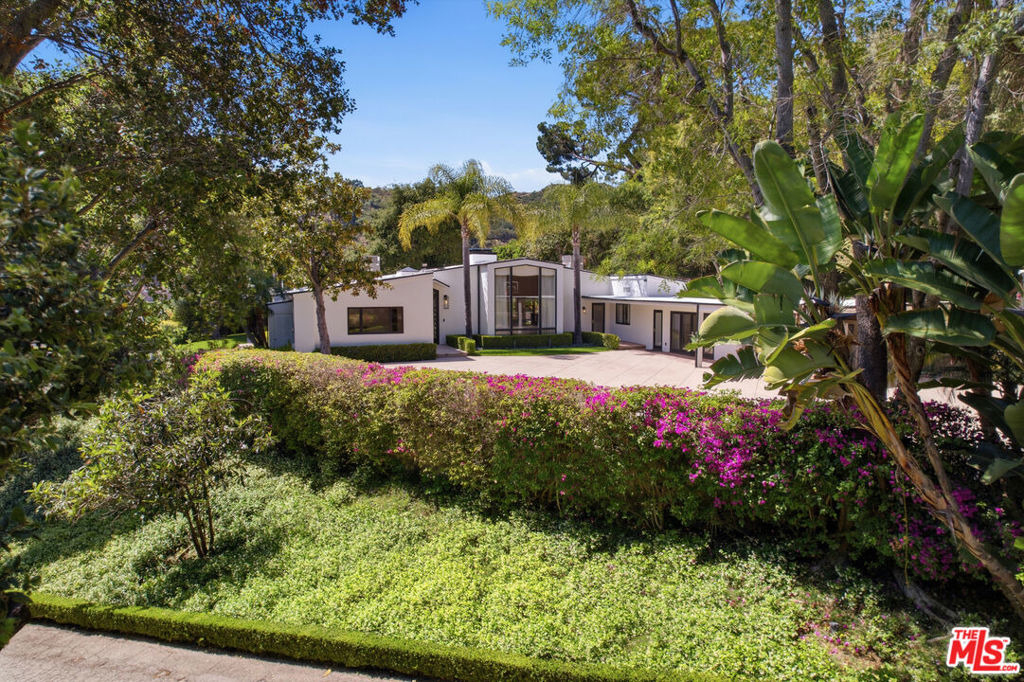 999 Casiano Road - Photo 40