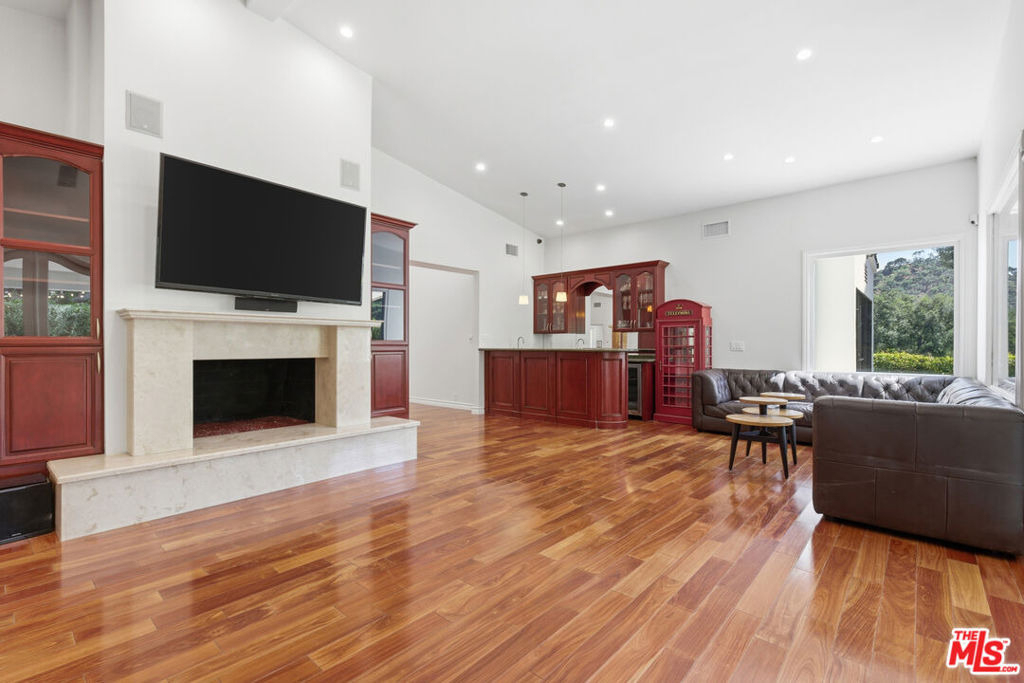 999 Casiano Road - Photo 13