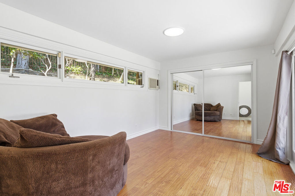 999 Casiano Road - Photo 31