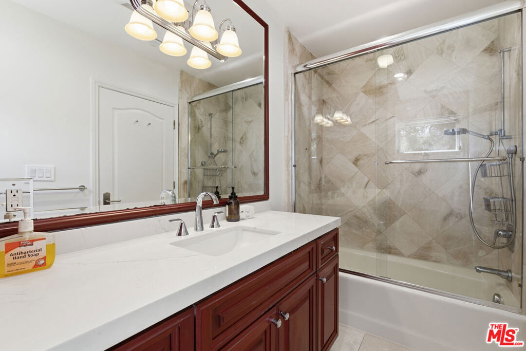 999 Casiano Road - Photo 26