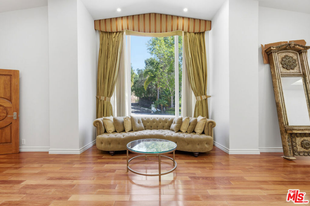 999 Casiano Road - Photo 8