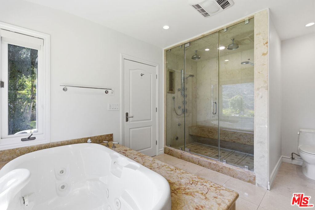 999 Casiano Road - Photo 22