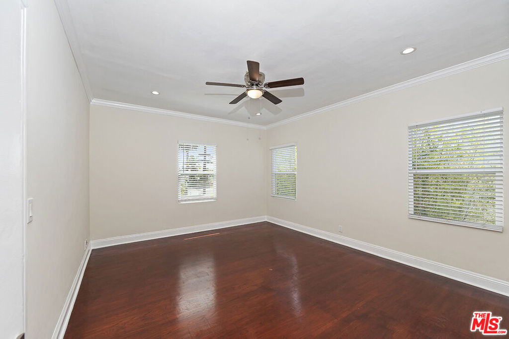 1150 S Tremaine Avenue - Photo 13