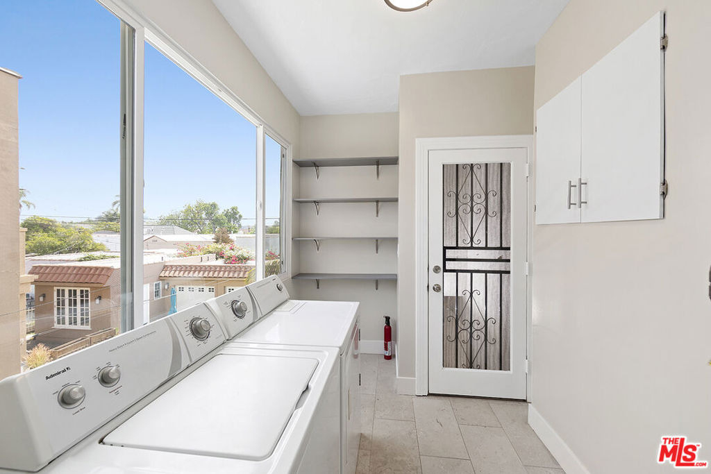 1150 S Tremaine Avenue - Photo 7