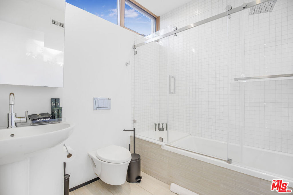 661 Broadway Street - Photo 27
