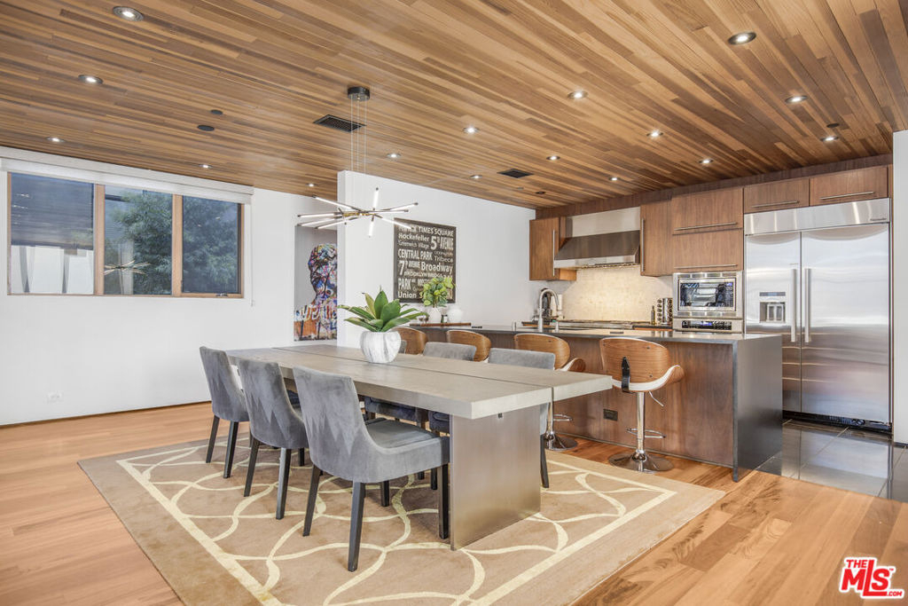 661 Broadway Street - Photo 13