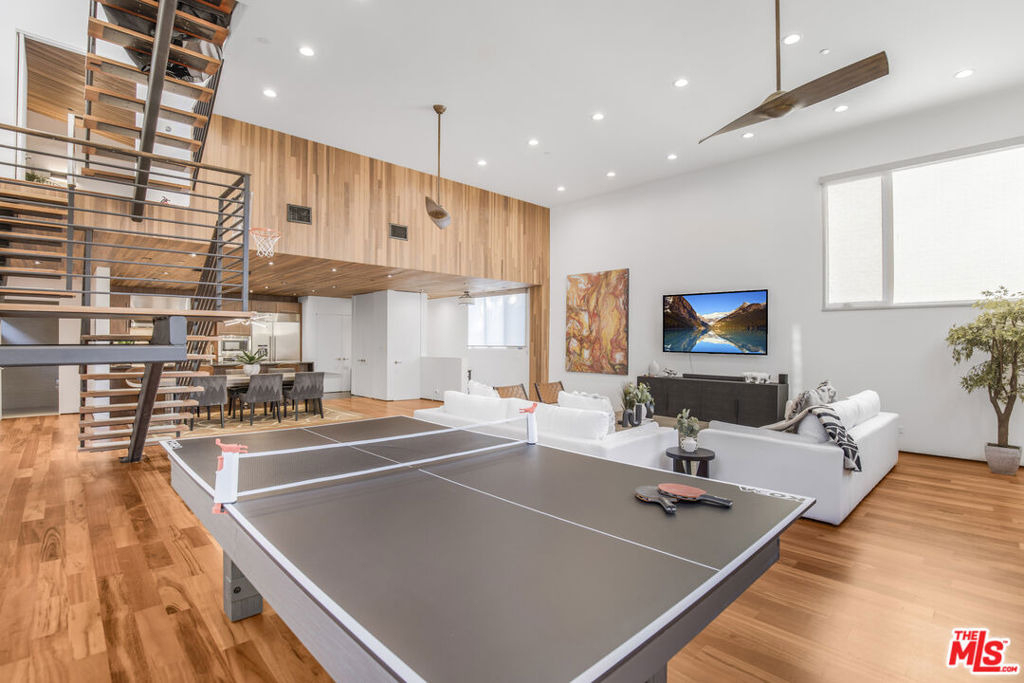 661 Broadway Street - Photo 11