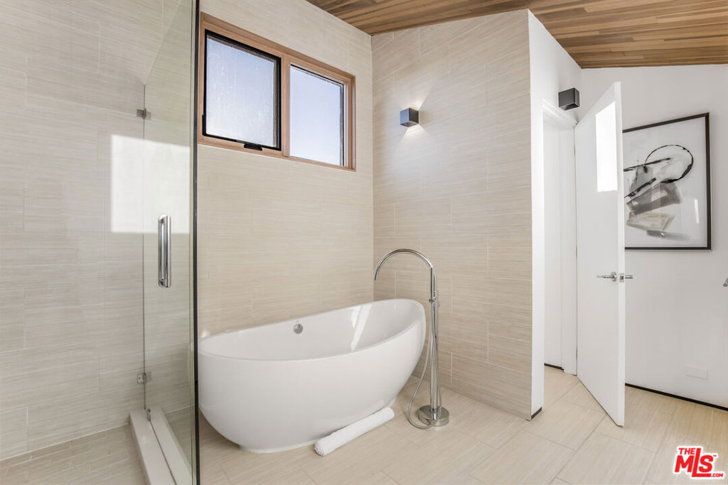 661 Broadway Street - Photo 23