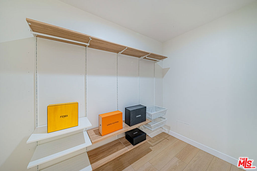 3223 W 6th Street - Photo 8