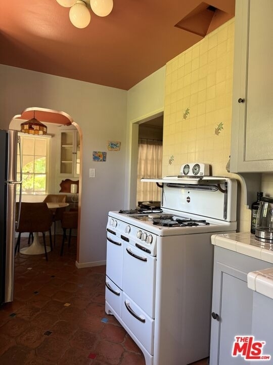 923 Alma Street - Photo 8
