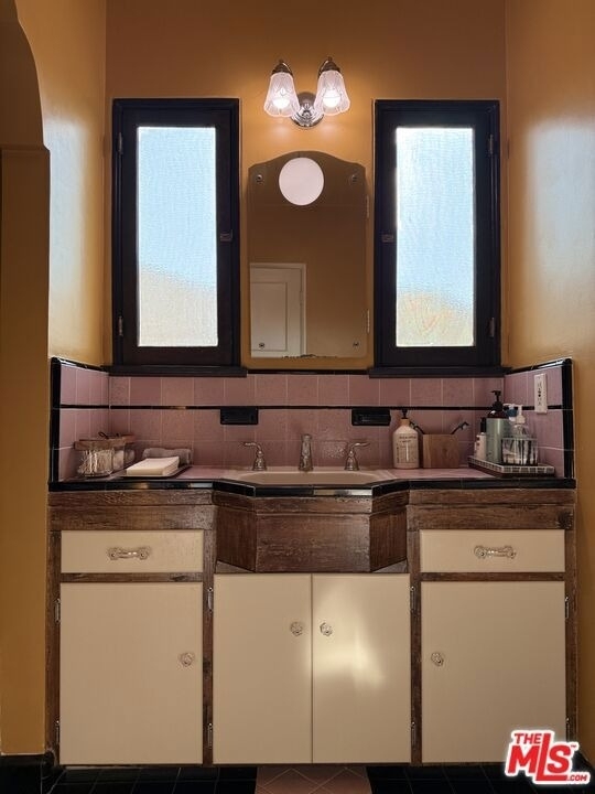 923 Alma Street - Photo 12