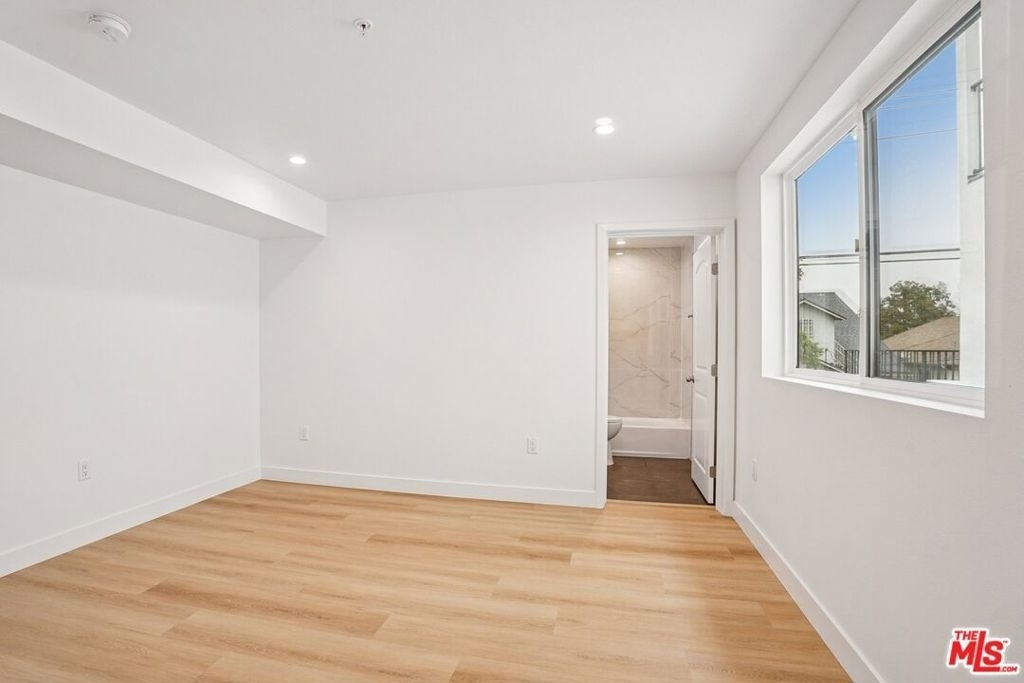 312 N Coronado Street - Photo 9