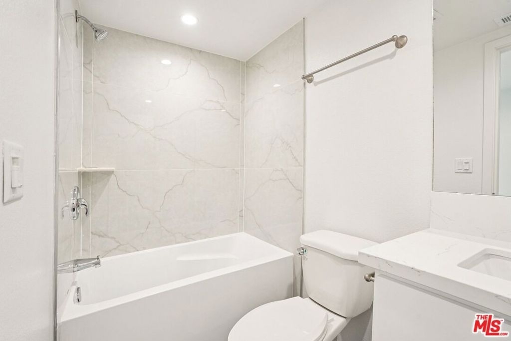 312 N Coronado Street - Photo 17