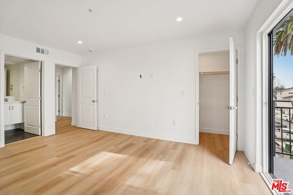 312 N Coronado Street - Photo 0