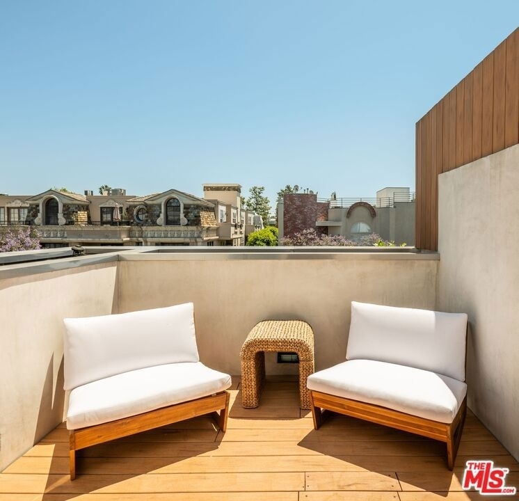 855 N Croft Avenue - Photo 20