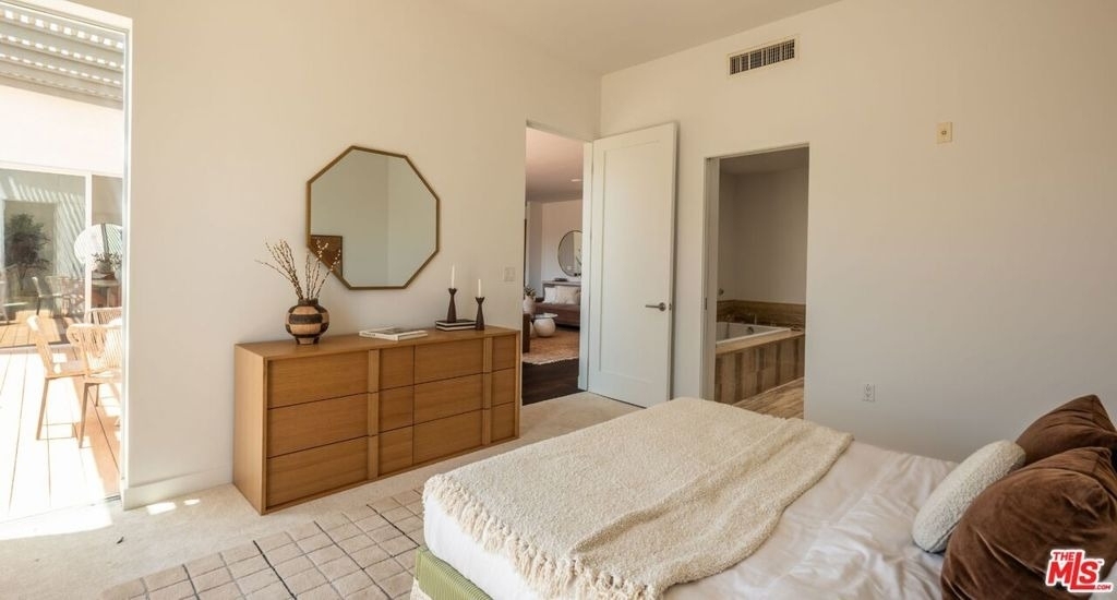 855 N Croft Avenue - Photo 25