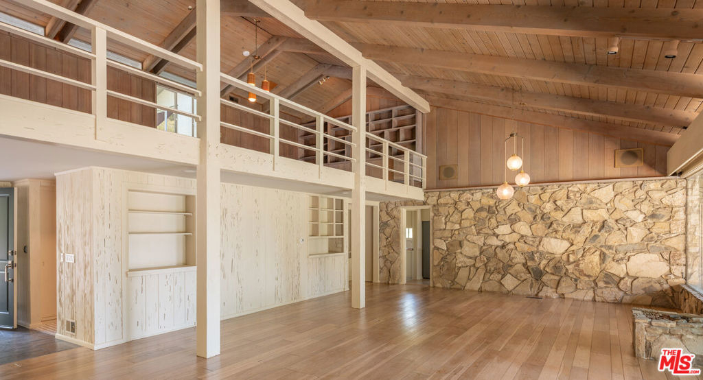 1365 N Wetherly Drive - Photo 4