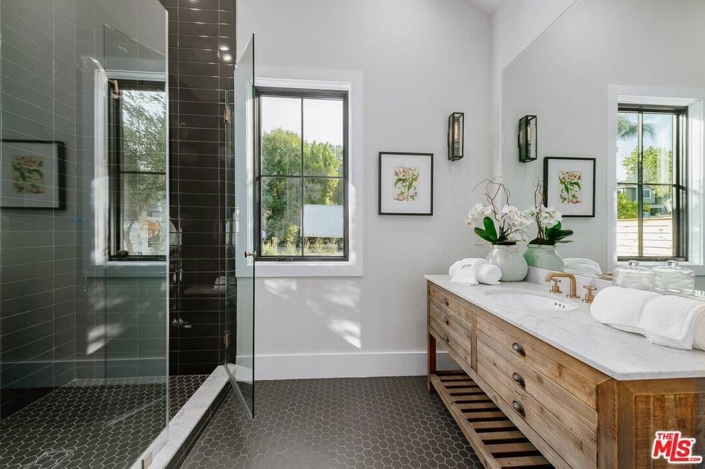 12739 Halkirk Street - Photo 16