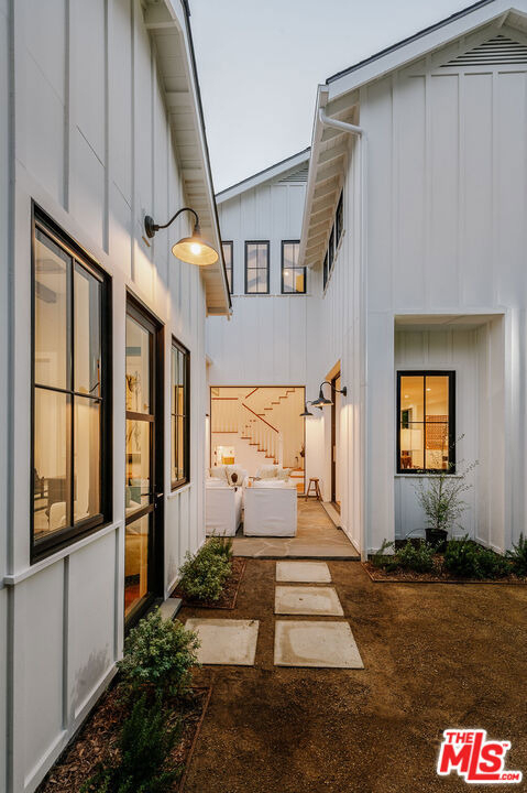 12739 Halkirk Street - Photo 8