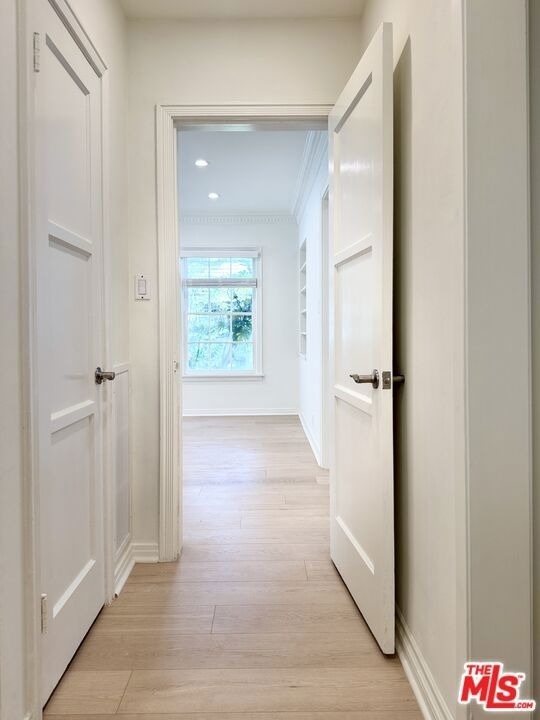 408 1/2 S Spalding Drive - Photo 35