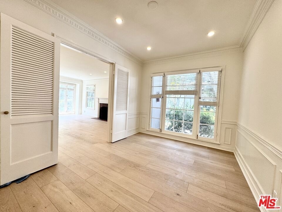 408 1/2 S Spalding Drive - Photo 23