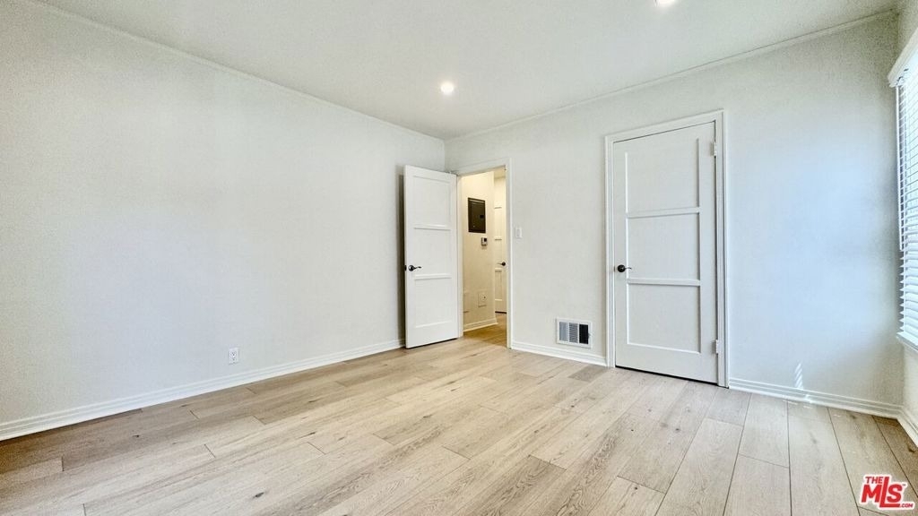 408 1/2 S Spalding Drive - Photo 38
