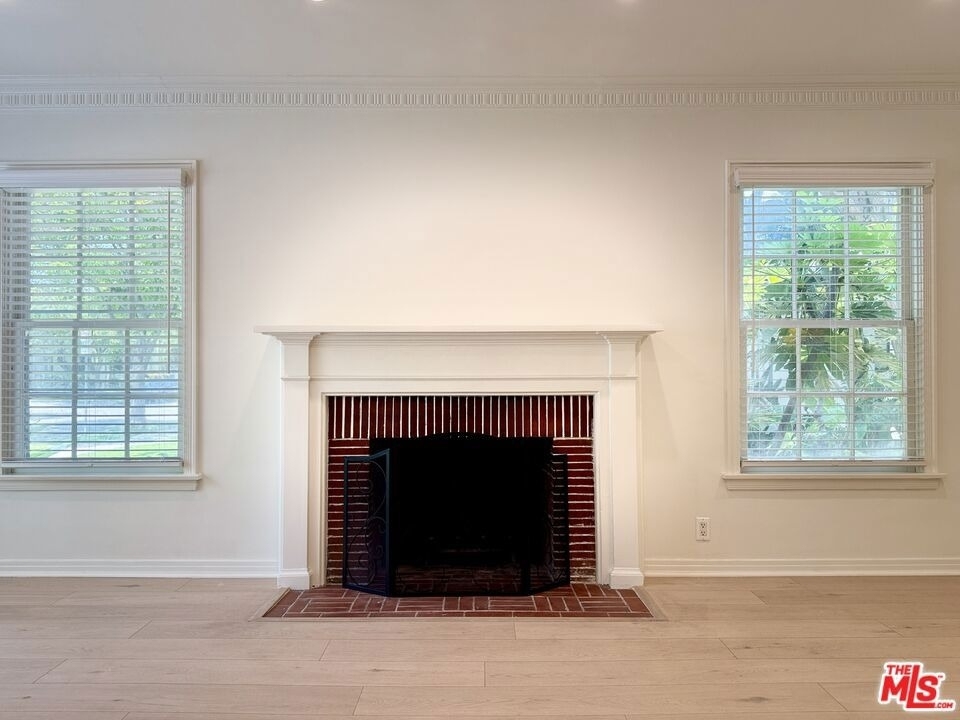 408 1/2 S Spalding Drive - Photo 7