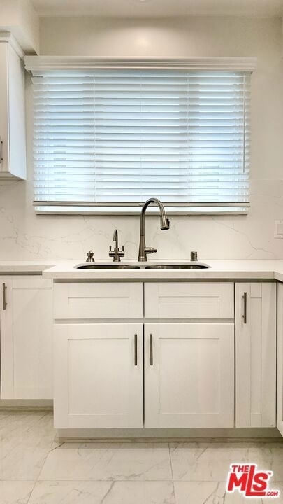408 1/2 S Spalding Drive - Photo 16
