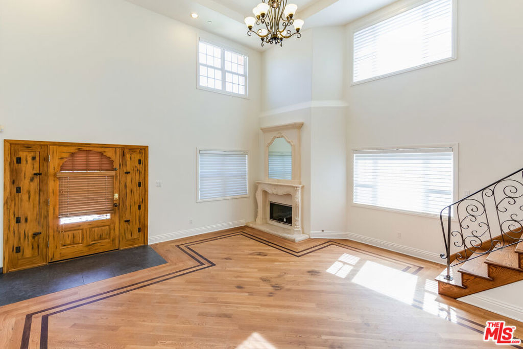 10767 Oregon Avenue - Photo 3