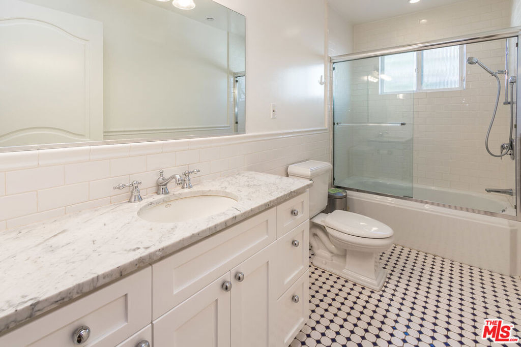 10767 Oregon Avenue - Photo 7