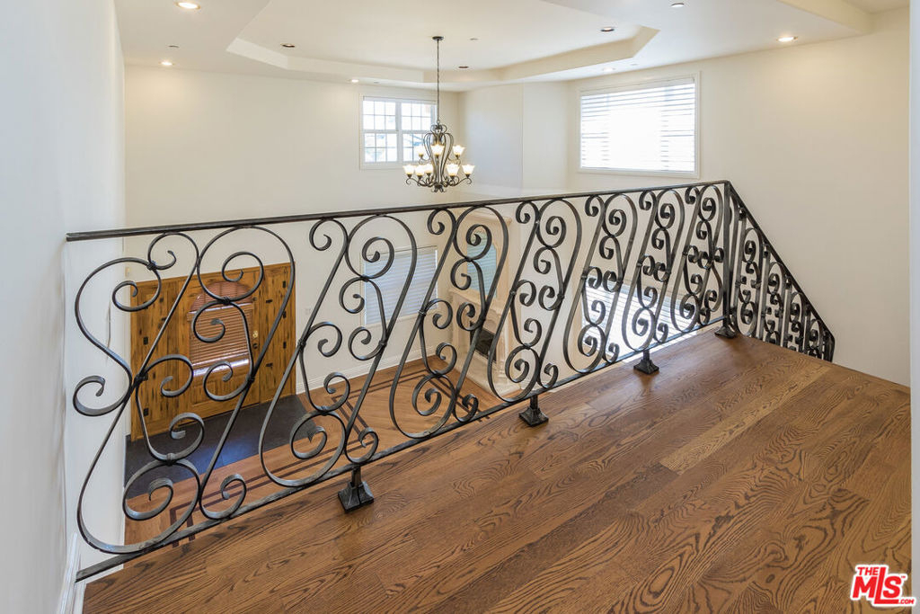 10767 Oregon Avenue - Photo 9