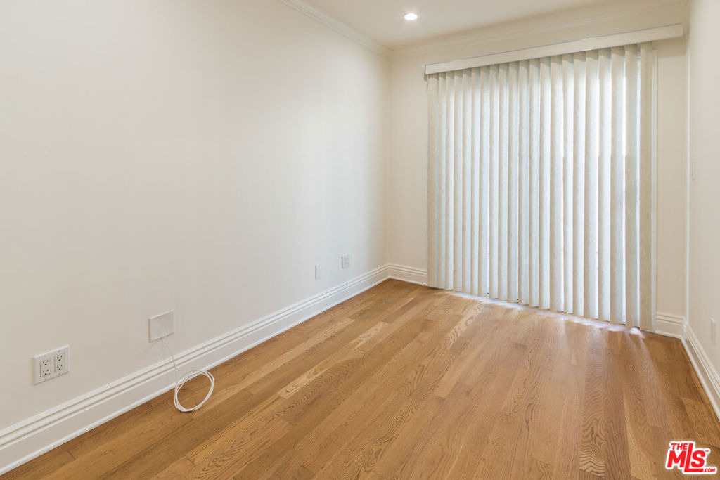 10767 Oregon Avenue - Photo 8
