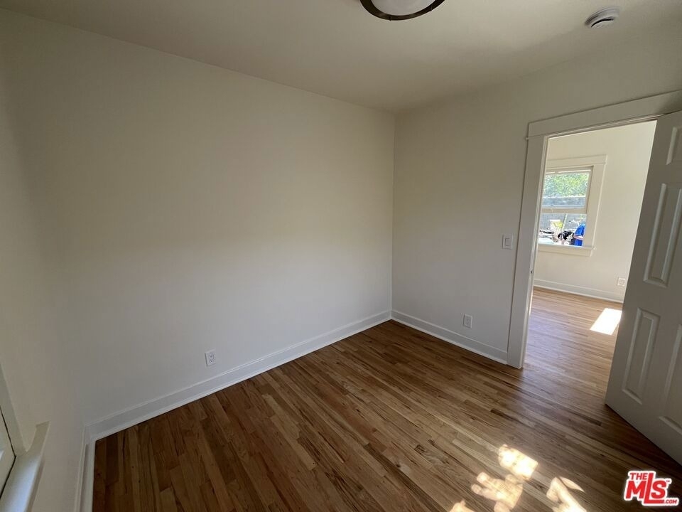 424 N Venice Boulevard - Photo 9