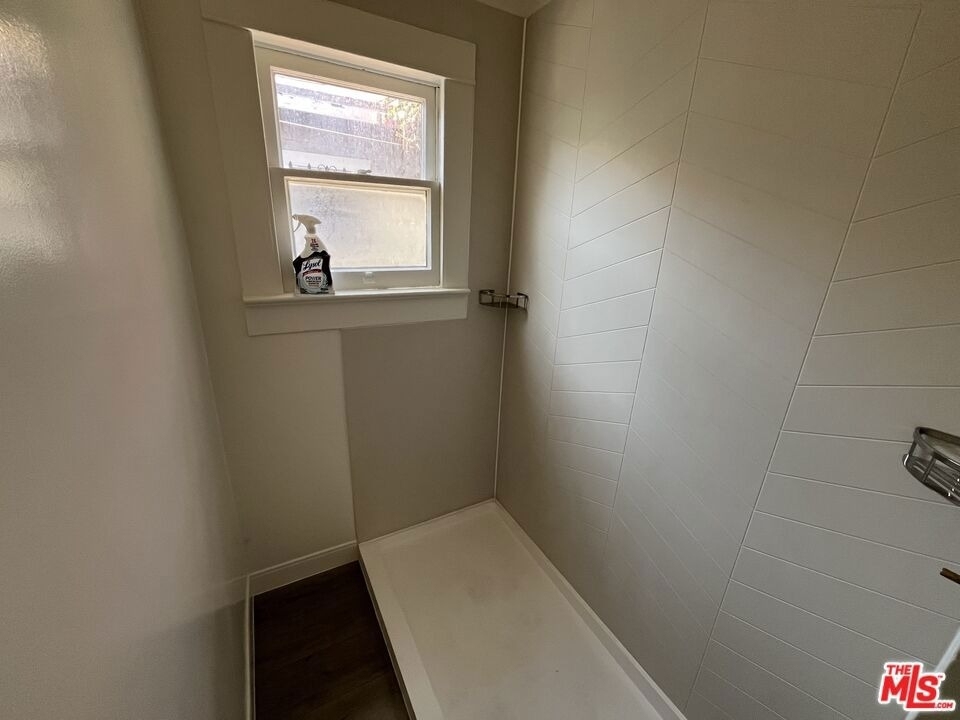 424 N Venice Boulevard - Photo 11