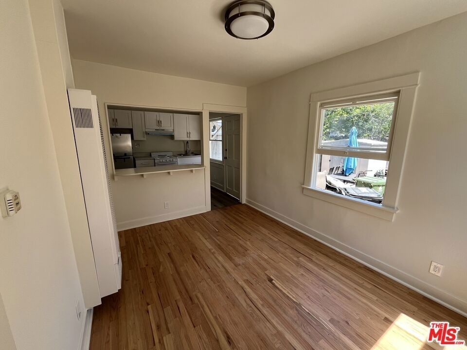 424 N Venice Boulevard - Photo 3