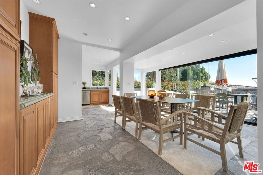 1300 Summitridge Drive - Photo 6