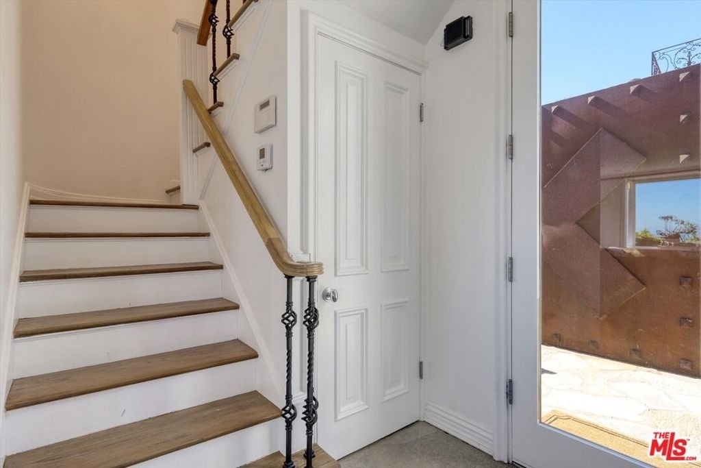 1300 Summitridge Drive - Photo 9