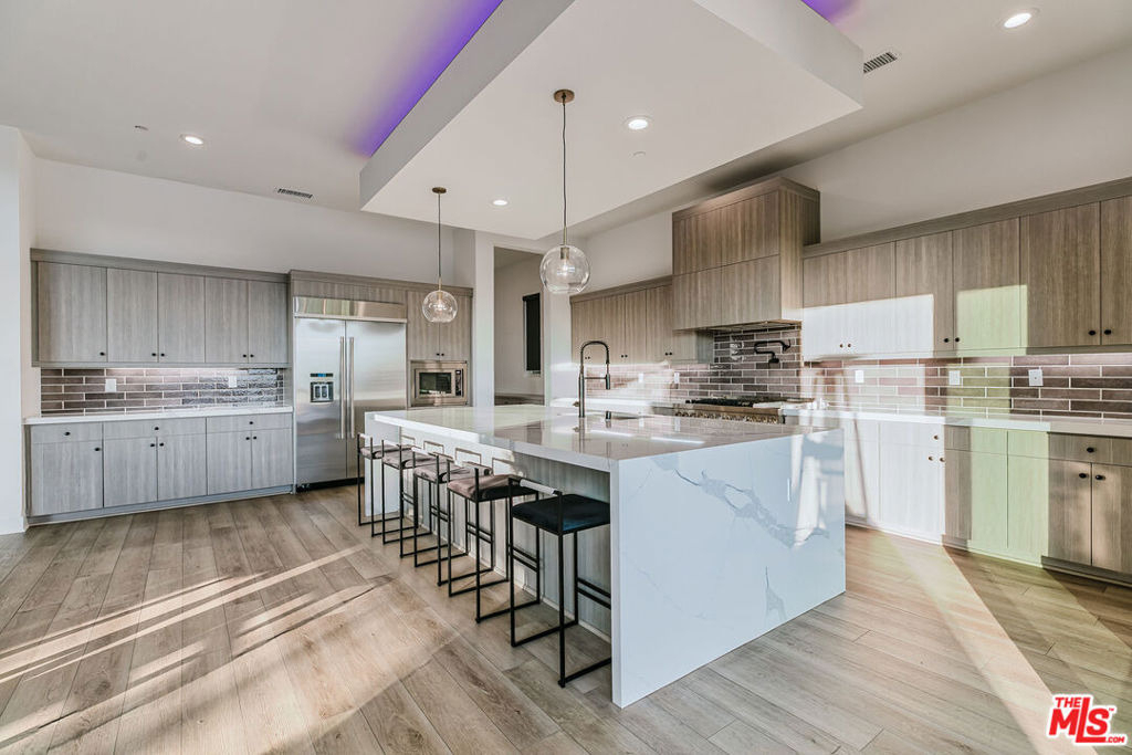 11811 N Greenwood Drive - Photo 9