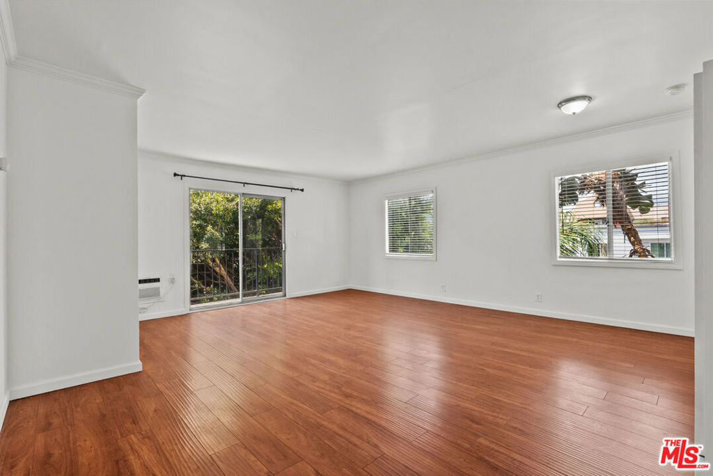 1540 N Fuller Avenue - Photo 7