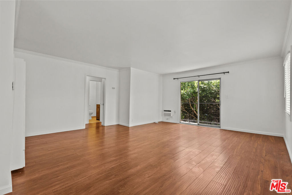 1540 N Fuller Avenue - Photo 8