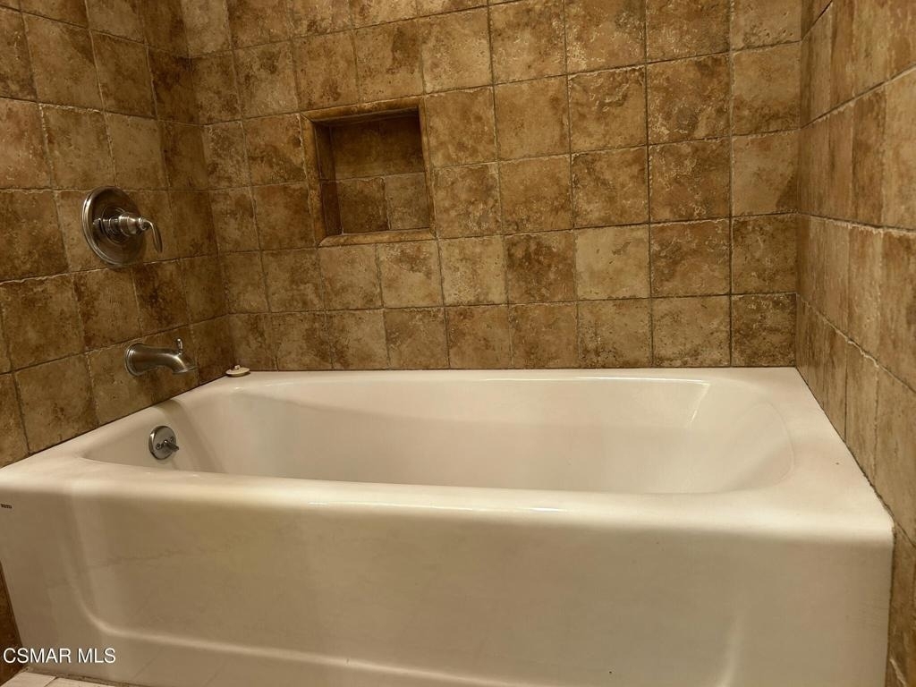 2884 Instone Court - Photo 10