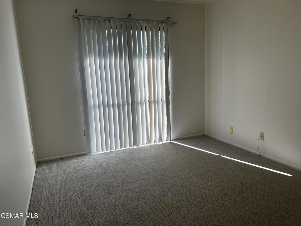 2884 Instone Court - Photo 6