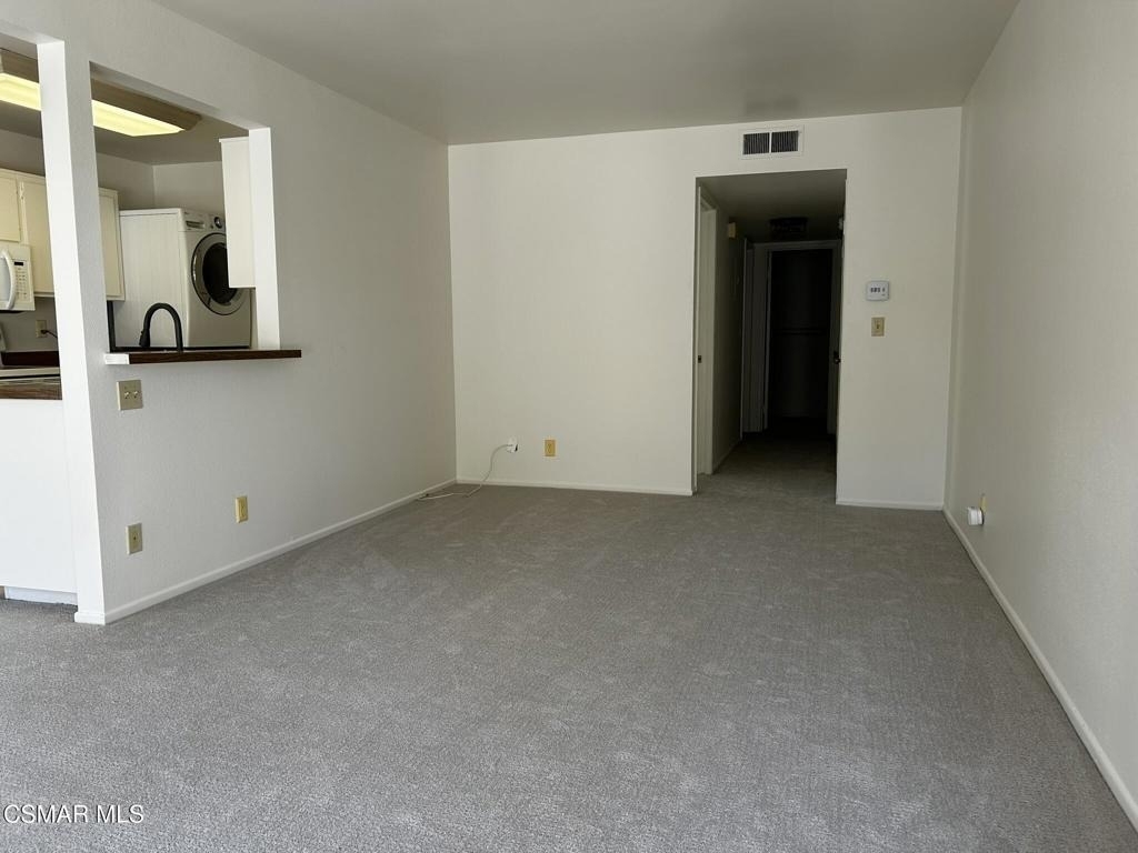 2884 Instone Court - Photo 1