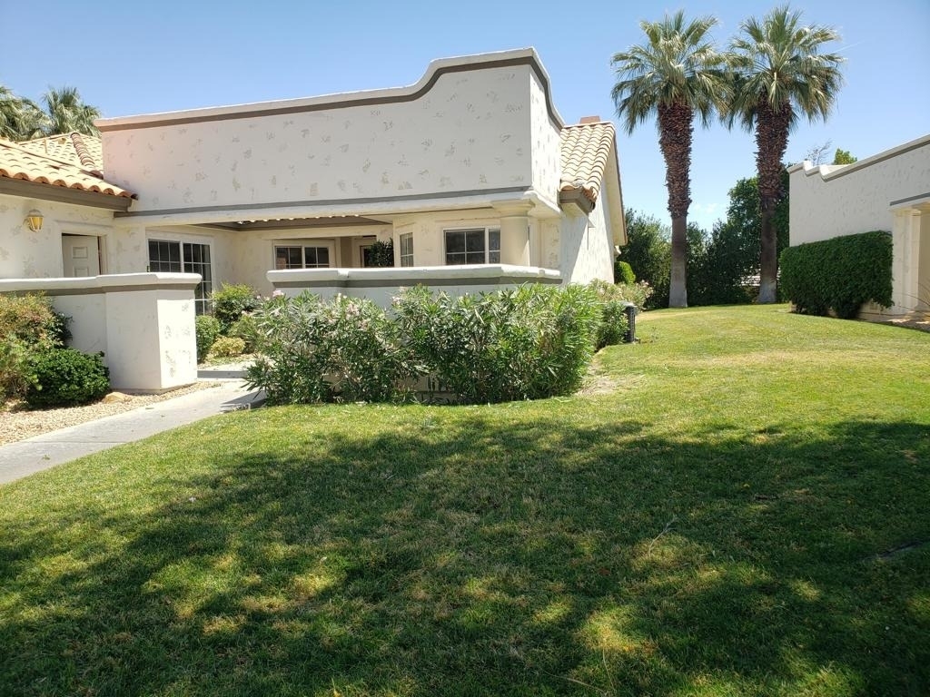 136 Desert Falls Drive E - Photo 1