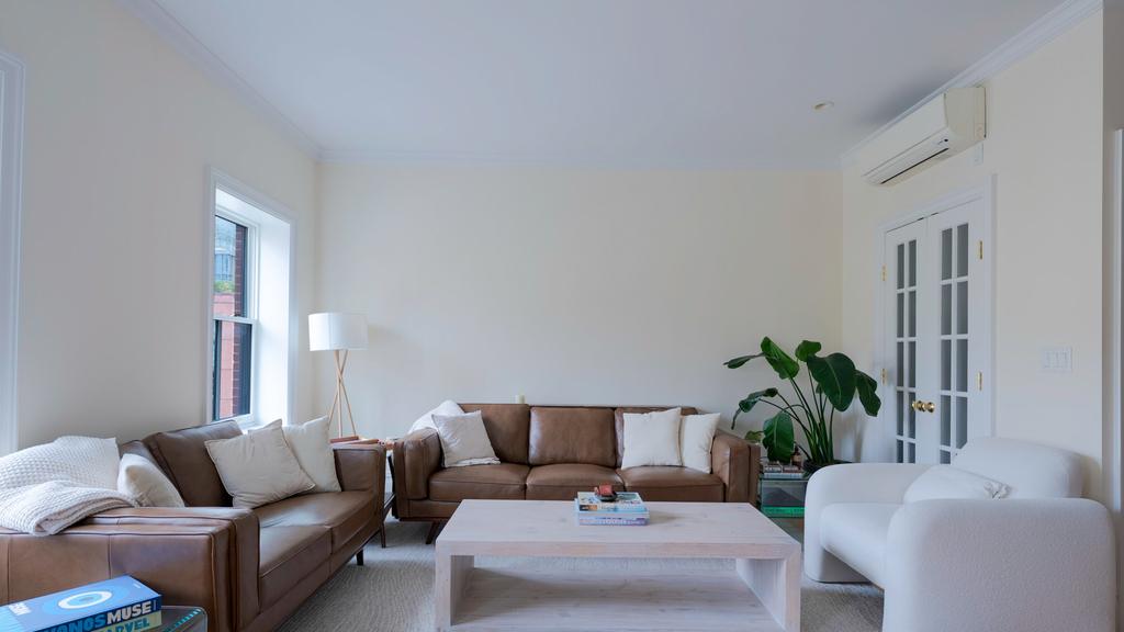 152 9th Avenue - Photo 2