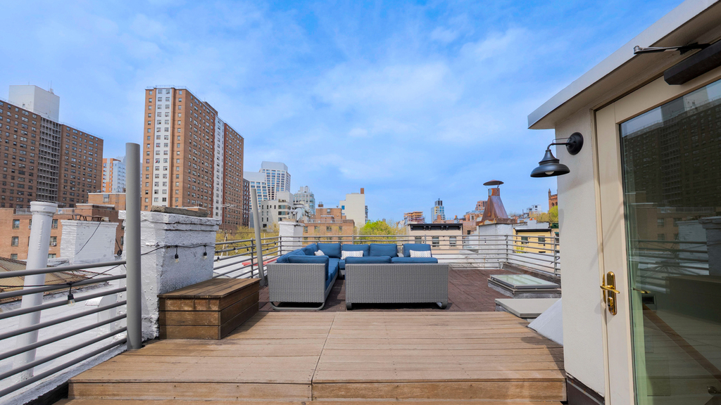 152 9th Avenue - Photo 5